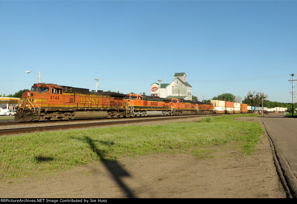 BNSF 4144 East